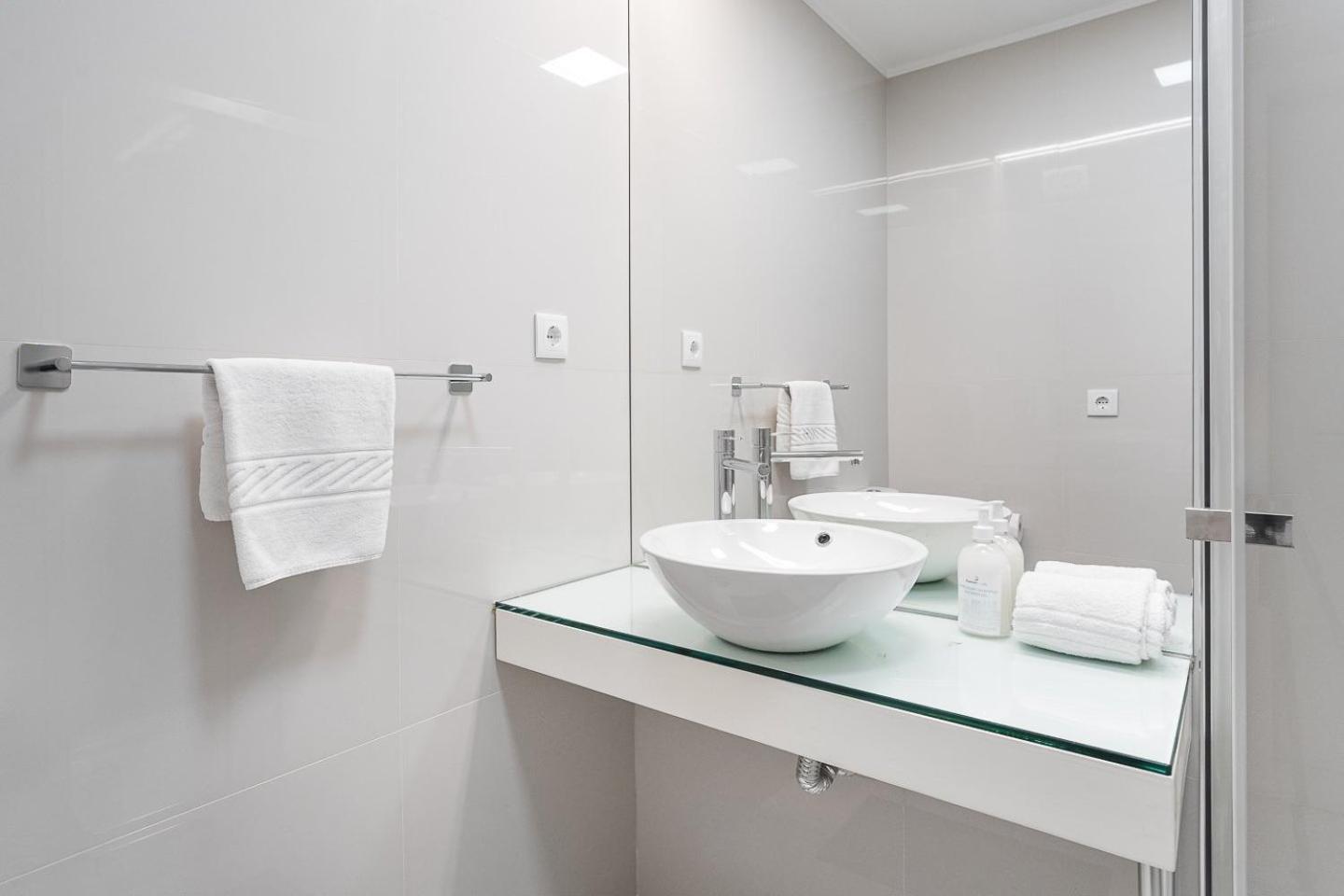 Guestready - Luminescence Near Carmo Church * Porto